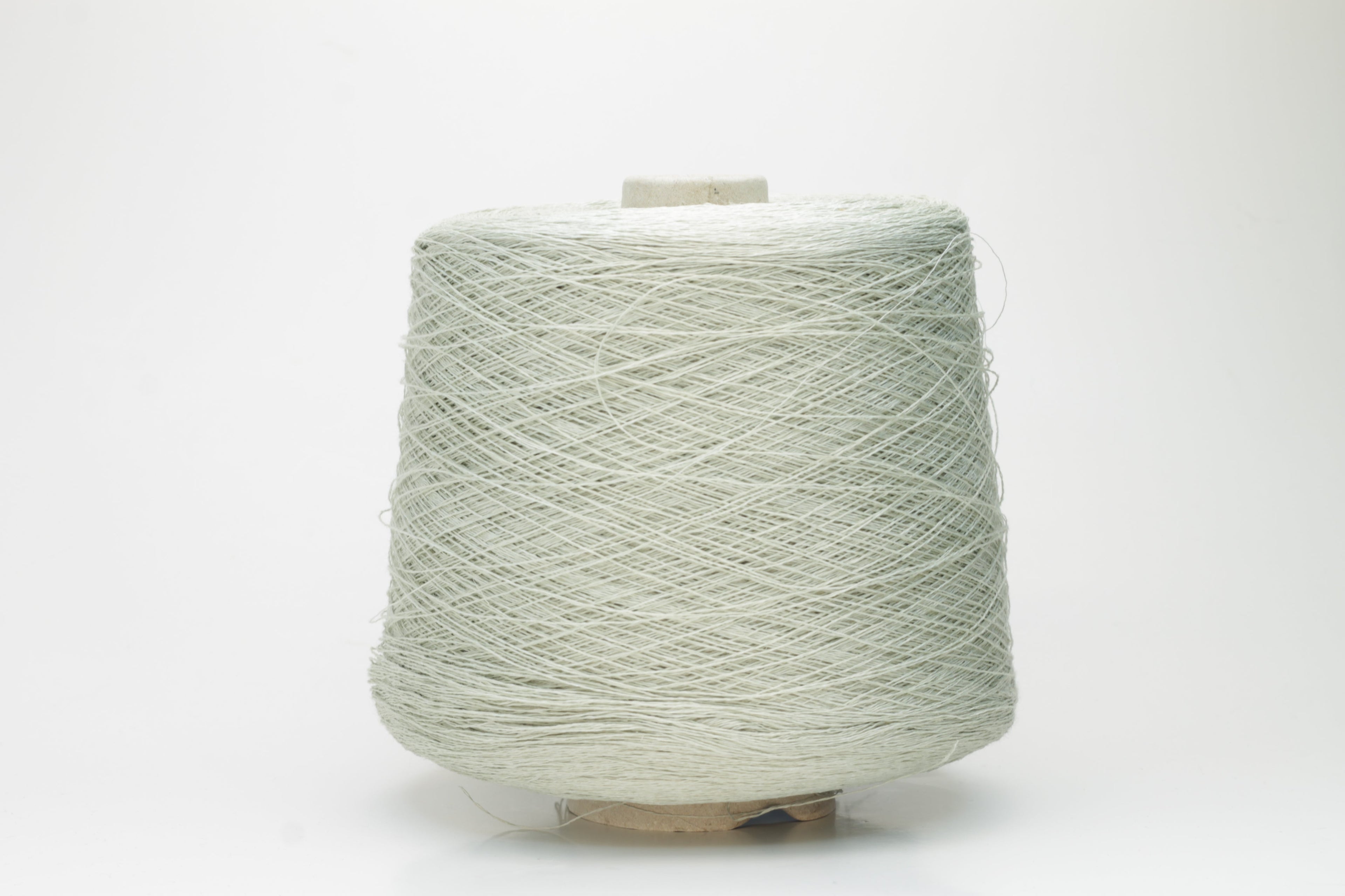 Lino yarn 100%, Nm 2/18, Loro Piana yarn on cone, Color Sage. Per 100 gr
