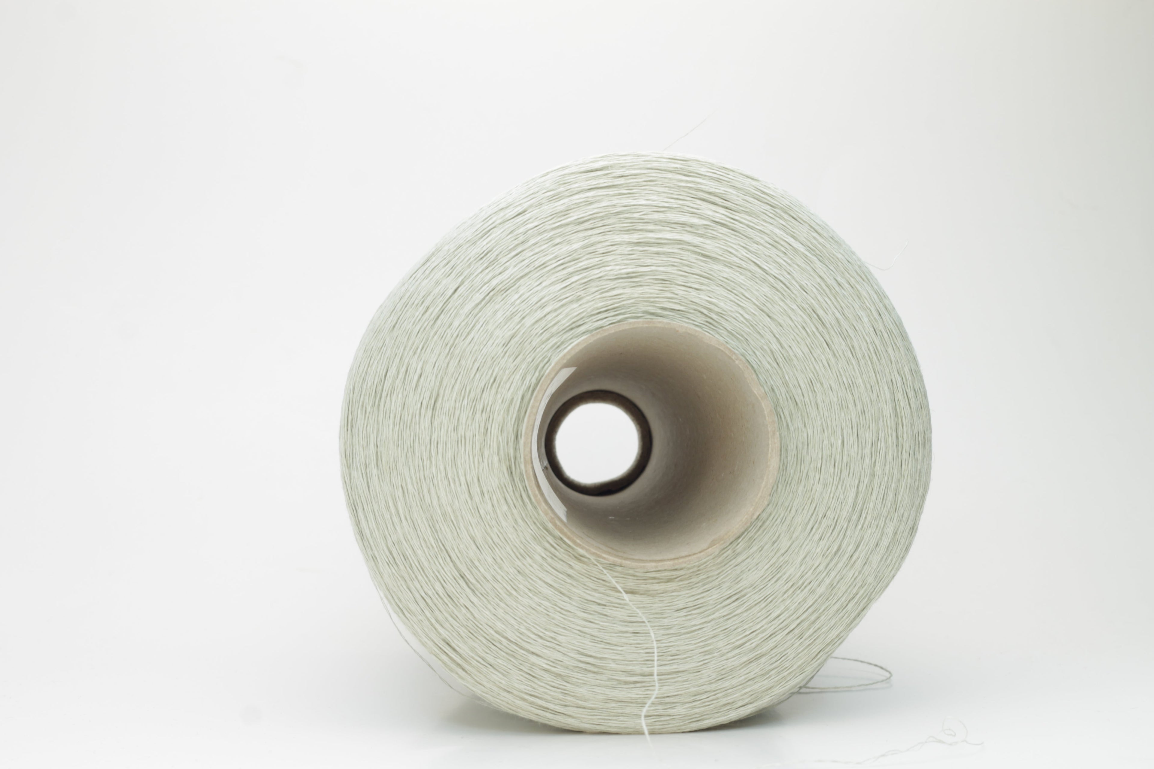 Lino yarn 100%, Nm 2/18, Loro Piana yarn on cone, Color Sage. Per 100 gr